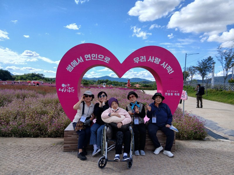 ac98b81c44554ade86a840d42aabb677_1761539831_5376.jpg