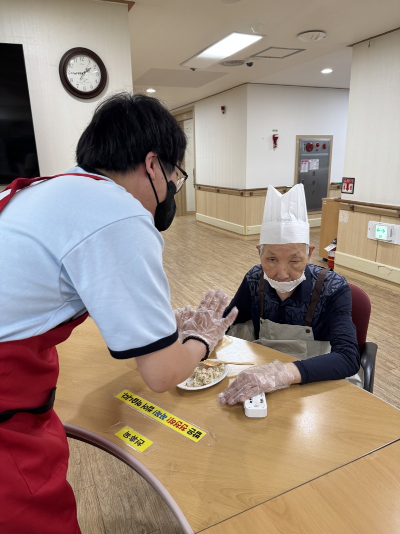 1ea4048fb7f58a986fabc4b573df0824_1782451571_8101.jpg