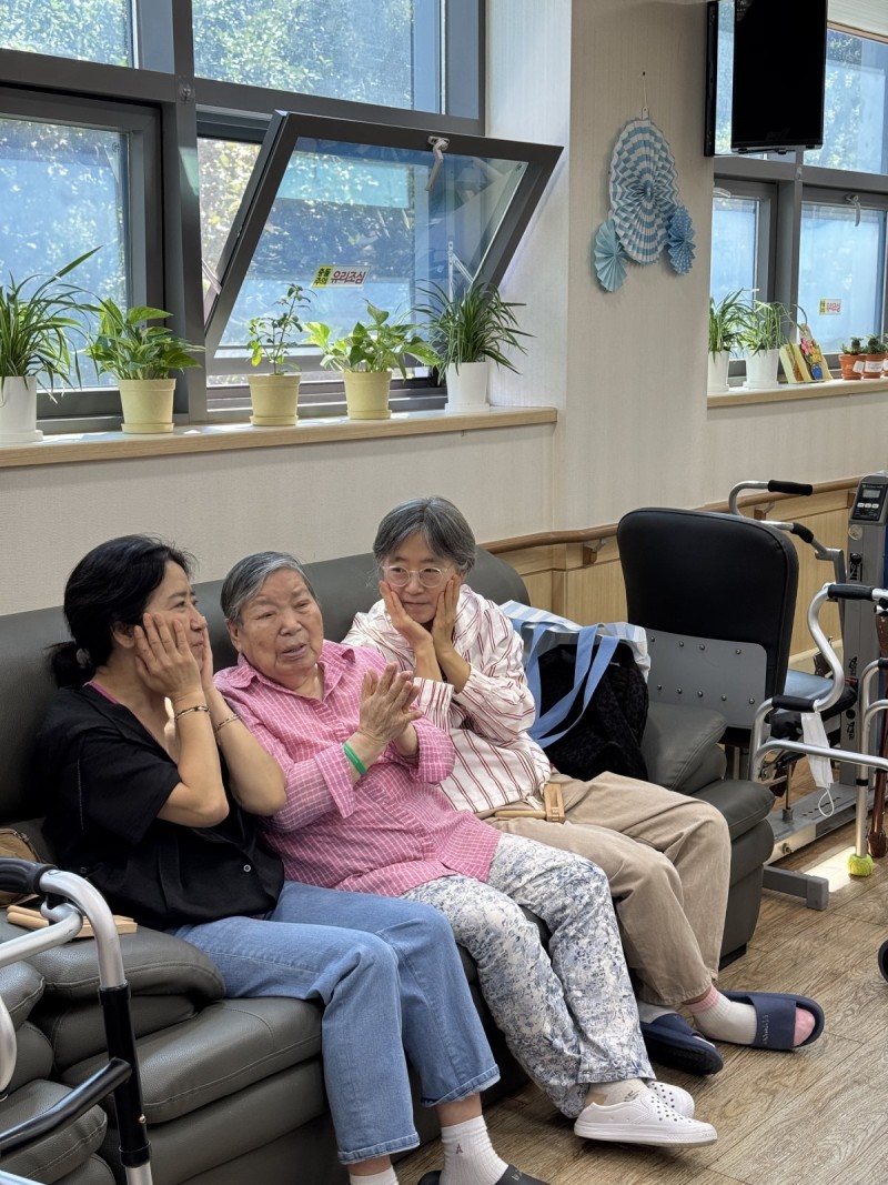 도봉실버센터 9월14일 악기테라피 프로그램입니다.(전층) 사진 25