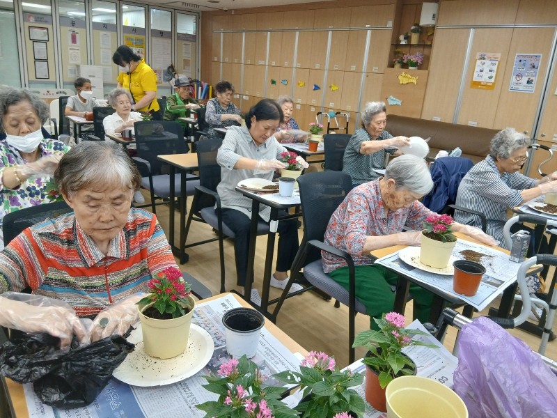 도봉실버센터 2026년 8월 외부강사프로그램 사진 13