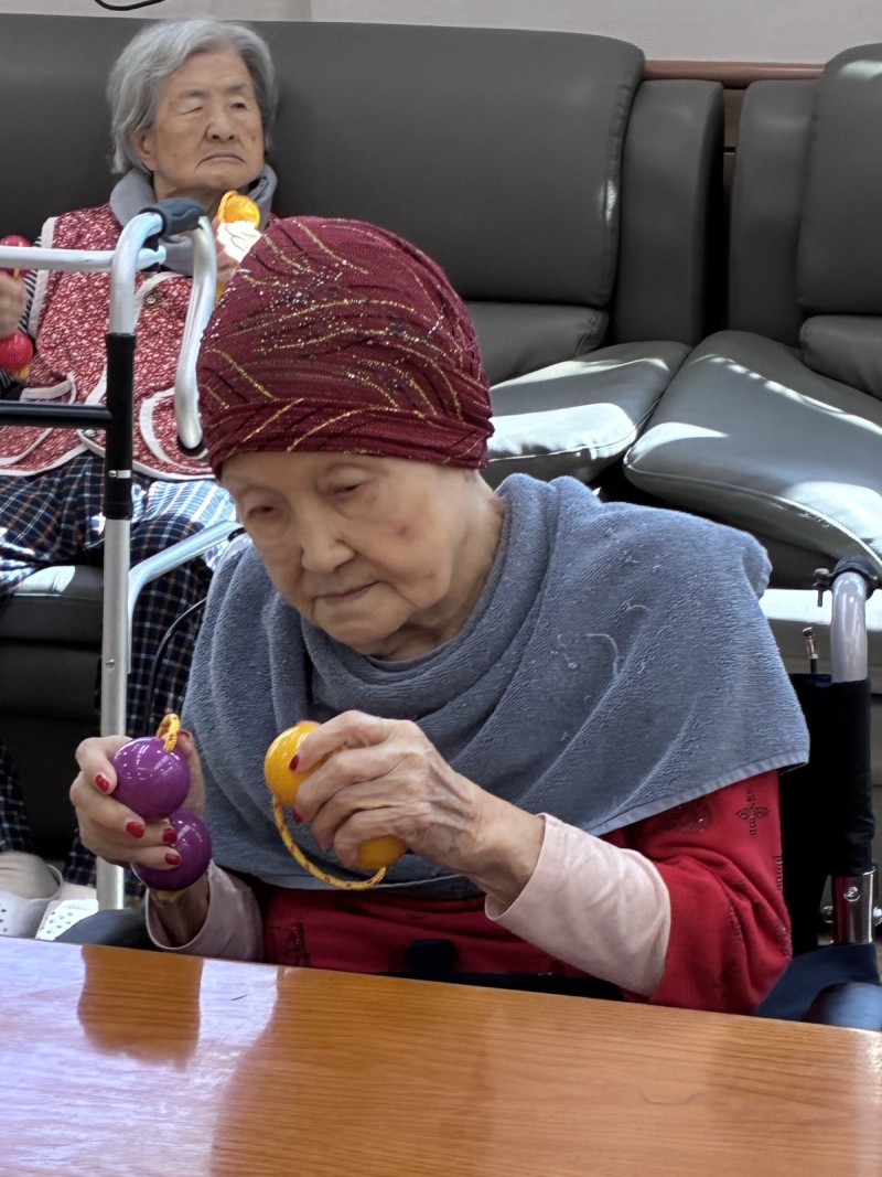 도봉실버센터 9월28일 악기테라피 프로그램입니다.(전층) 사진 5