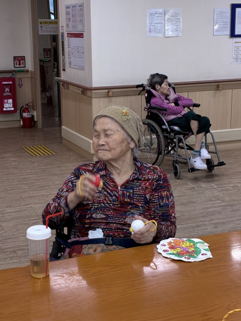 도봉실버센터 9월28일 악기테라피 프로그램입니다.(전층) 사진 10
