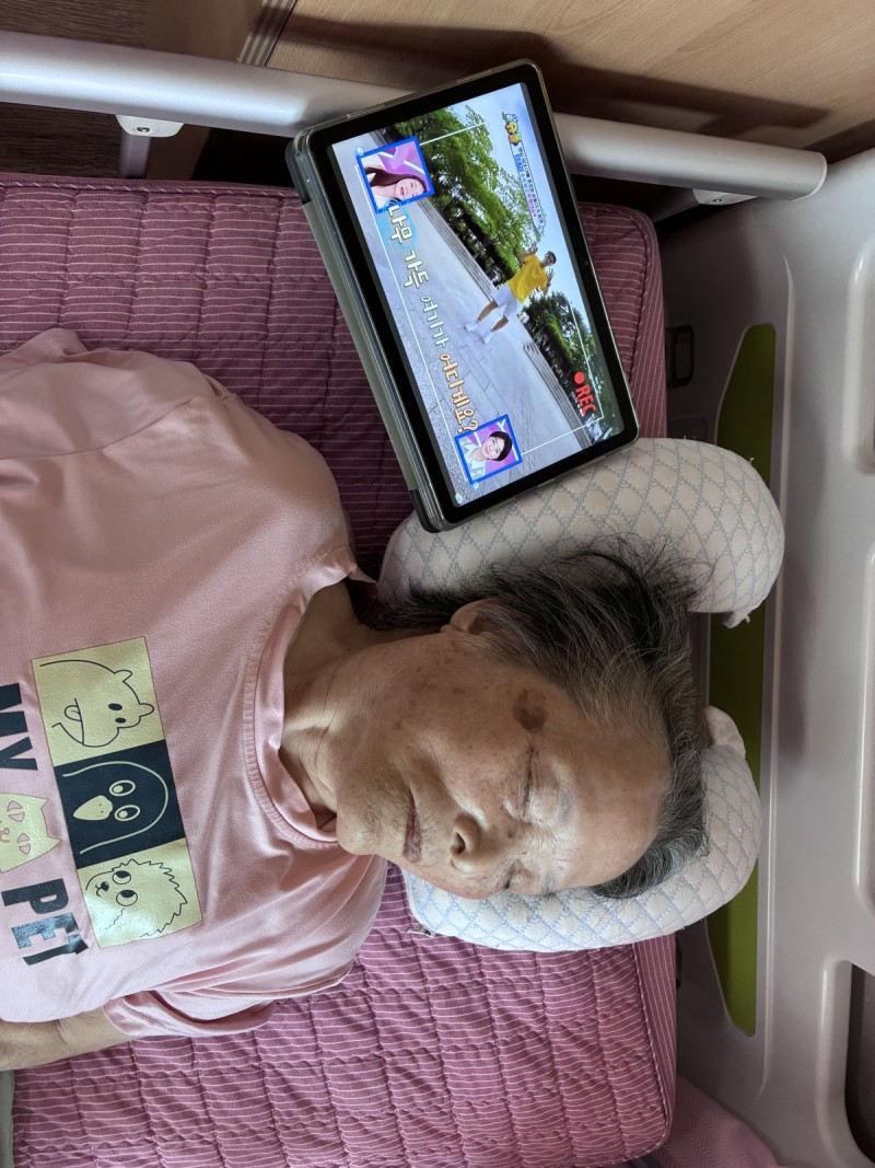 도봉실버센터 9월8일 영상 감상 프로그램입니다.(전층:25개월 34kg 슈퍼 베이비) 사진 9