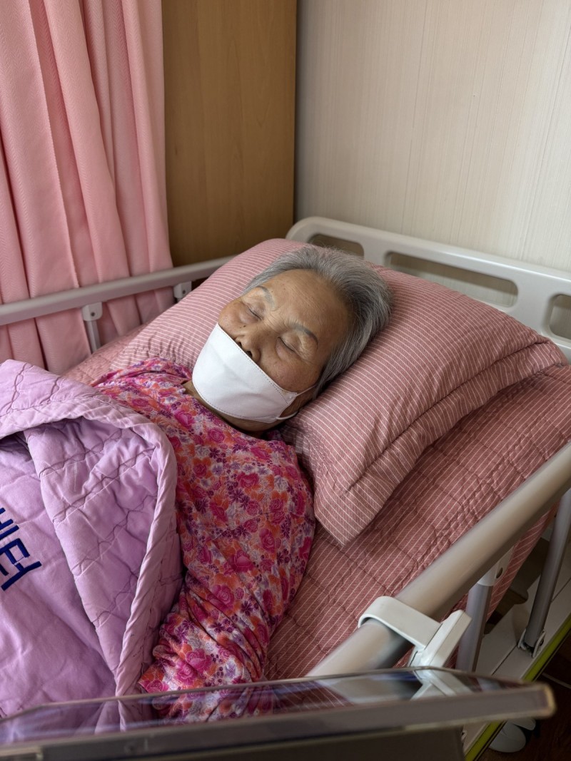 도봉실버센터 9월15일 영상 감상 프로그램입니다.(전층:199cm 여자 중학생의 하루) 사진 4