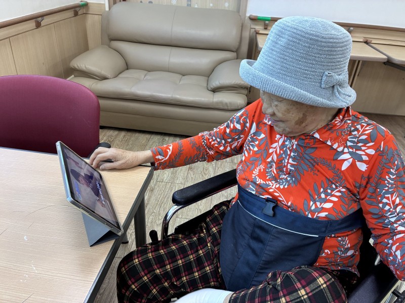 도봉실버센터 9월15일 영상 감상 프로그램입니다.(전층:199cm 여자 중학생의 하루) 사진 18