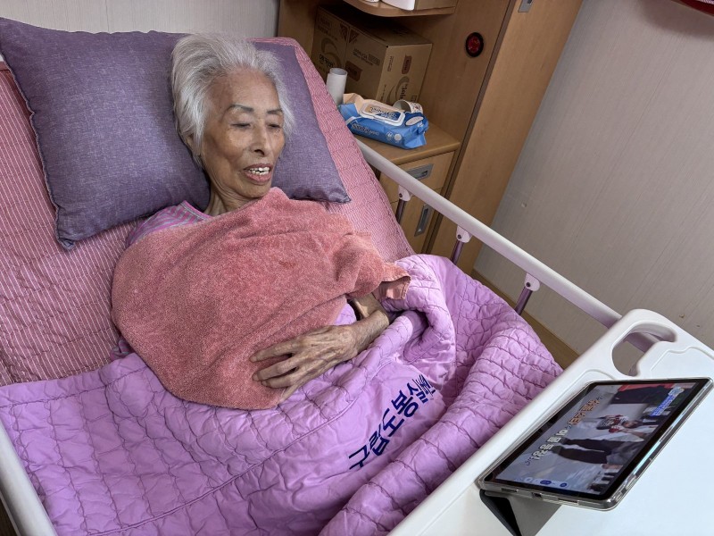 도봉실버센터 9월15일 영상 감상 프로그램입니다.(전층:199cm 여자 중학생의 하루) 사진 20