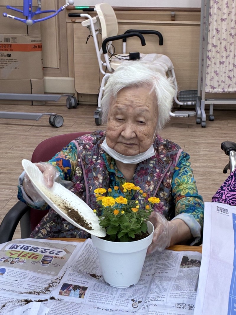 도봉실버센터 9월15일 원예활동 프로그램입니다.(2,4층) 사진 9
