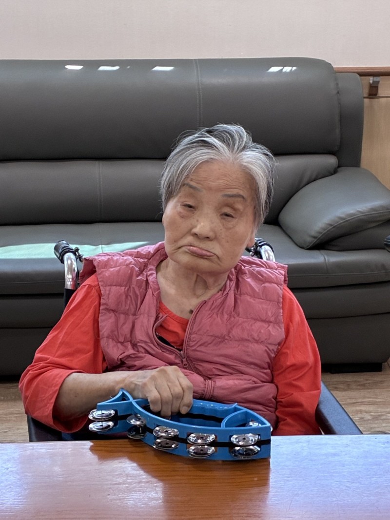 도봉실버센터 9월21일 악기테라피 프로그램입니다.(전층) 사진 9