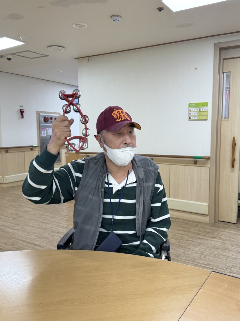 도봉실버센터 9월21일 악기테라피 프로그램입니다.(전층) 사진 15