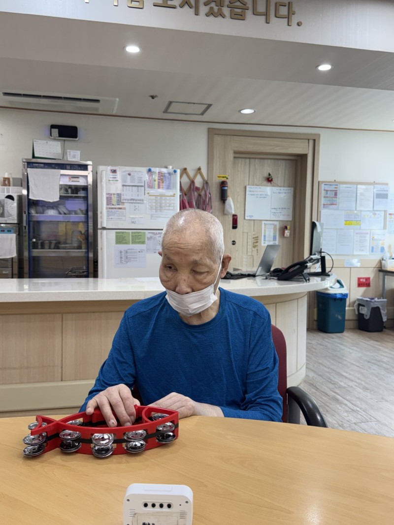 도봉실버센터 9월21일 악기테라피 프로그램입니다.(전층) 사진 21