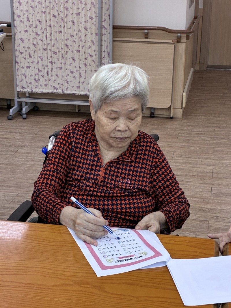 도봉실버센터 9월29일 두뇌자극활동 프로그램입니다.(2,4층) 사진 9