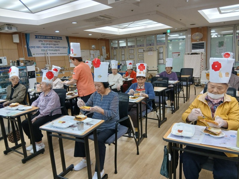 도봉실버센터 2026년 9월 요리교실 사진 11