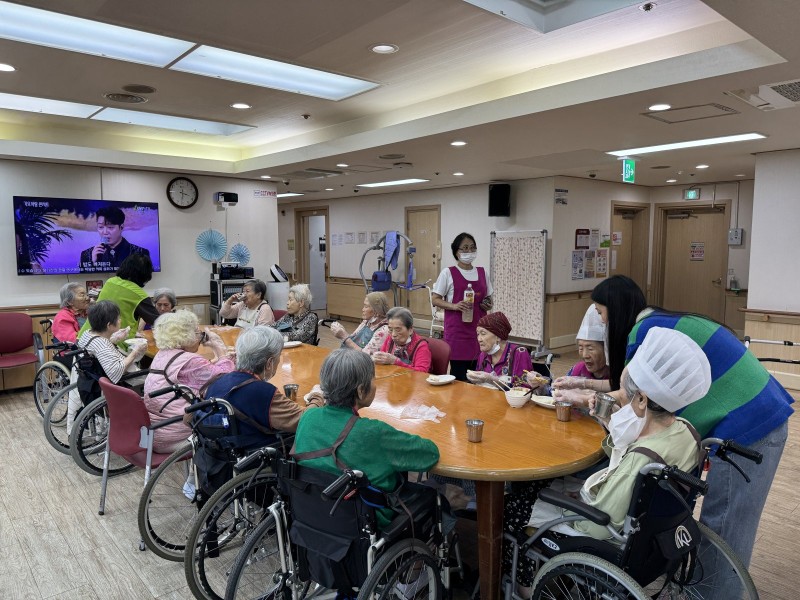 도봉실버센터 9월18일 요리교실 프로그램입니다.(전층) 사진 1