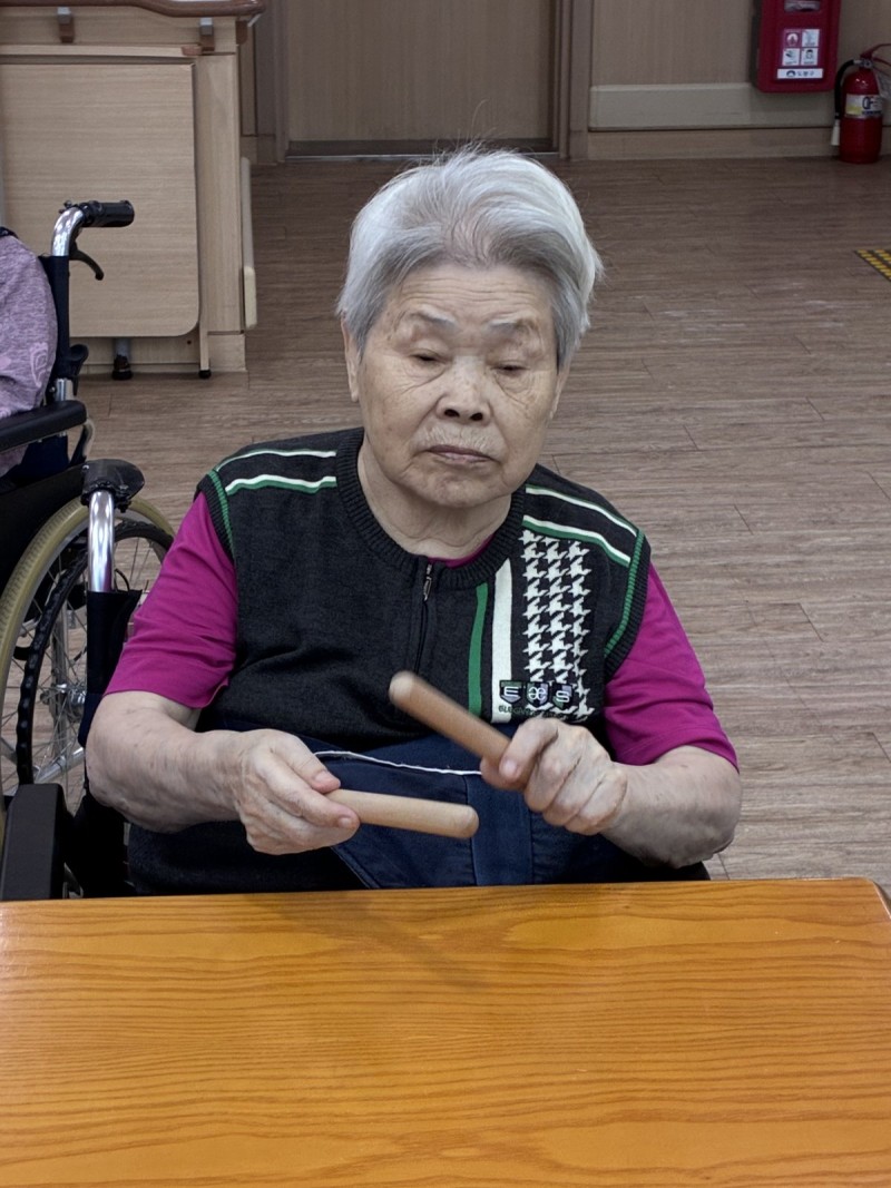 도봉실버센터 9월7일 악기테라피 프로그램입니다.(전층) 사진 6