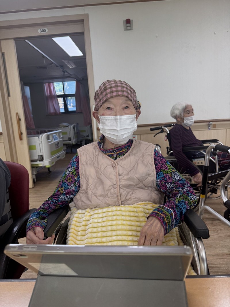 도봉실버센터 9월29일 영상 감상 프로그램입니다.(전층:우리 봄이가 달라졌어요) 사진 2