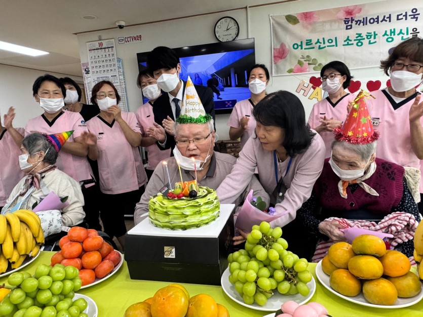 도봉실버센터 2026년 10월 생신잔치 사진 15