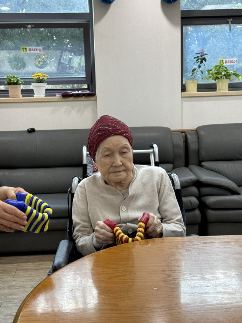 도봉실버센터 10월12일일 악기테라피 프로그램입니다.(전층) 사진 17