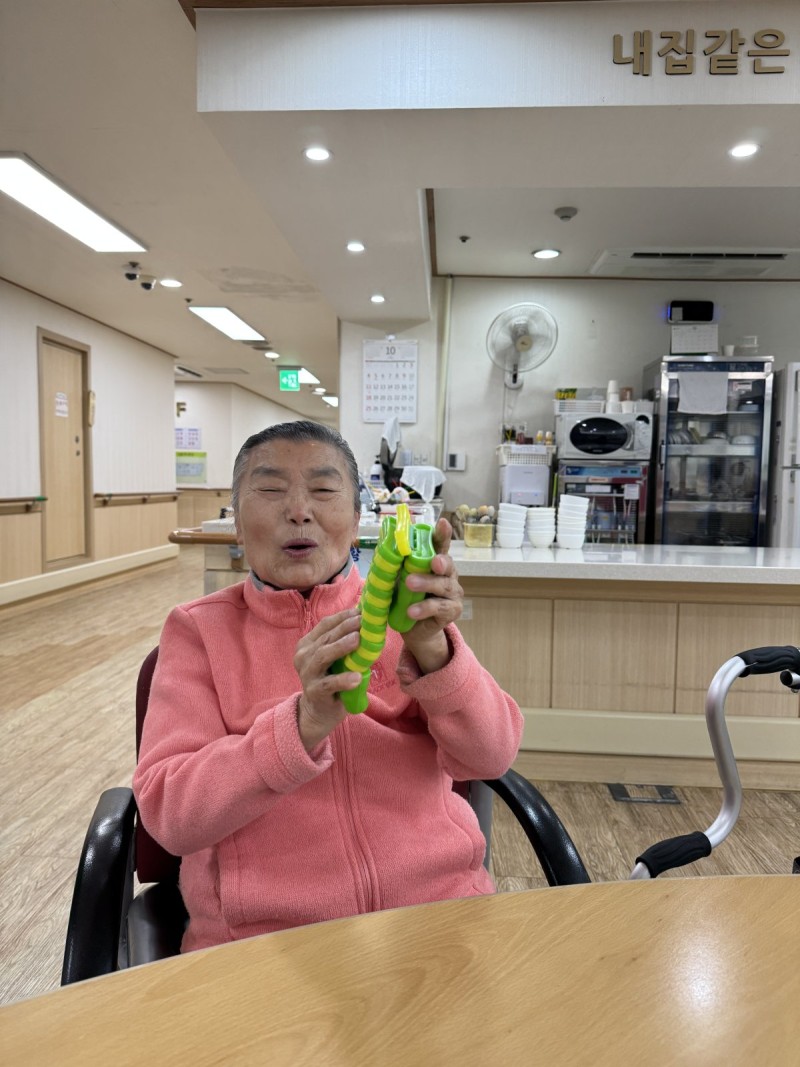도봉실버센터 10월12일일 악기테라피 프로그램입니다.(전층) 사진 28