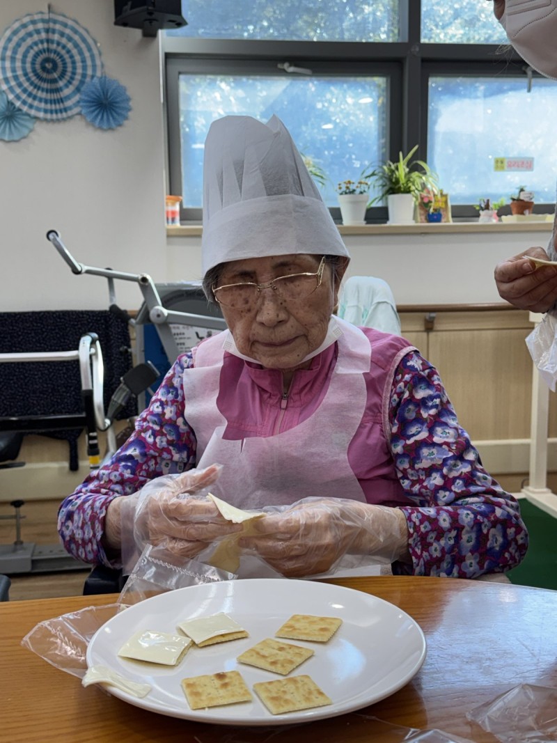도봉실버센터 10월23일 요리교실 프로그램입니다.(전층) 사진 14