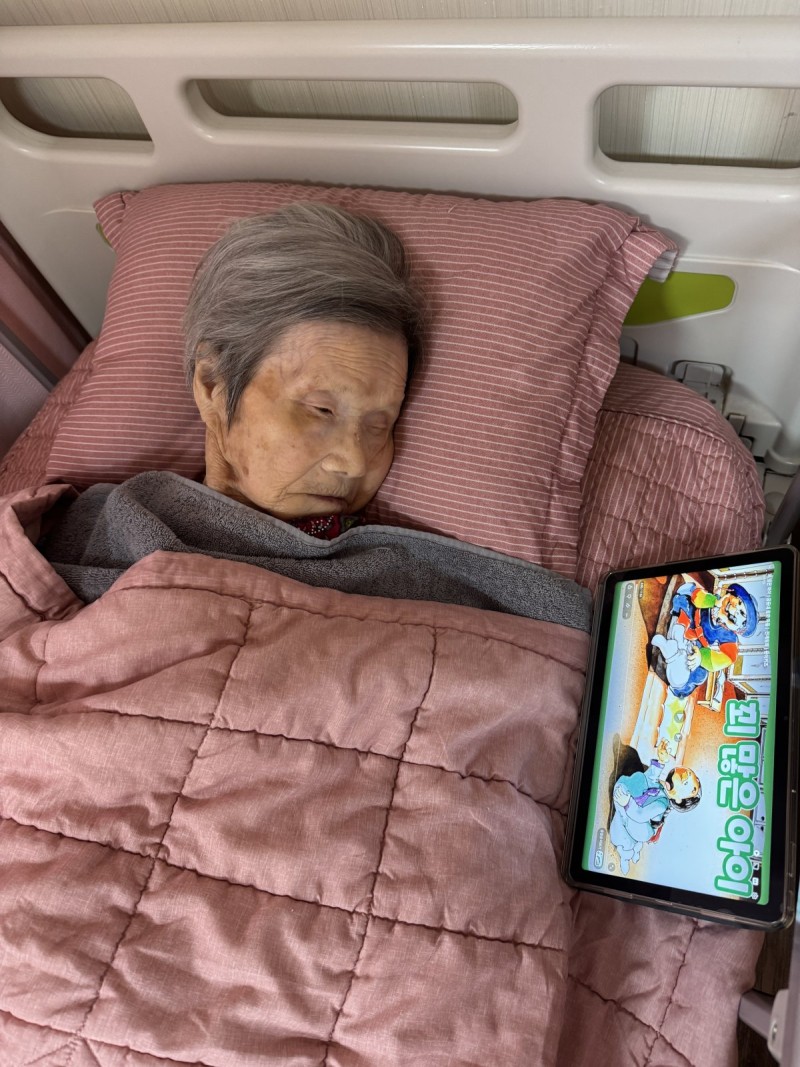 도봉실버센터 10월5일 영상 감상 프로그램입니다.(전층:인기동화 연속보기) 사진 10
