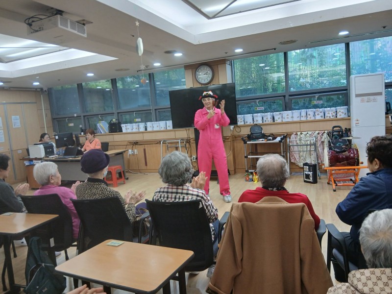 도봉실버센터 26년 10월 16일(금) 문화공연(K-품바) 사진 7