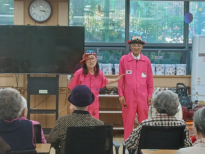 도봉실버센터 26년 10월 16일(금) 문화공연(K-품바) 사진 8