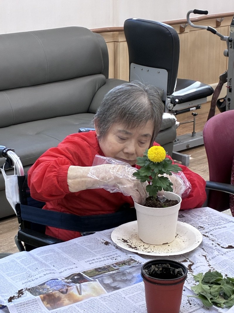도봉실버센터 10월6일 원예활동 프로그램입니다.(2,4층) 사진 10