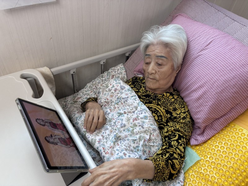 도봉실버센터 10월7일 음악 감상 프로그램입니다.(전층:더 트롯쇼 무대 모음) 사진 4