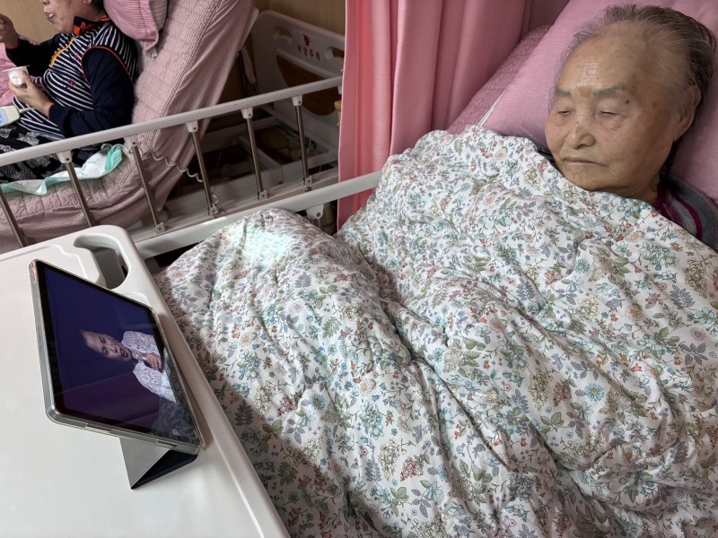 도봉실버센터 10월28일 음악 감상 프로그램입니다.(전층:한가위에 가족과 함께 듣는 신나는 트로트 노래 모음) 사진 7