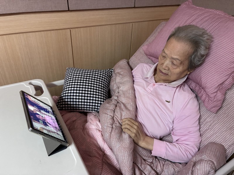 도봉실버센터 10월28일 음악 감상 프로그램입니다.(전층:한가위에 가족과 함께 듣는 신나는 트로트 노래 모음) 사진 9