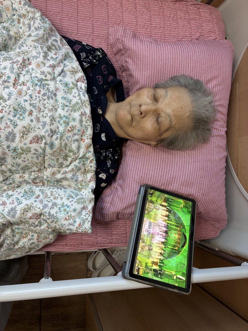 도봉실버센터 10월28일 음악 감상 프로그램입니다.(전층:한가위에 가족과 함께 듣는 신나는 트로트 노래 모음) 사진 10