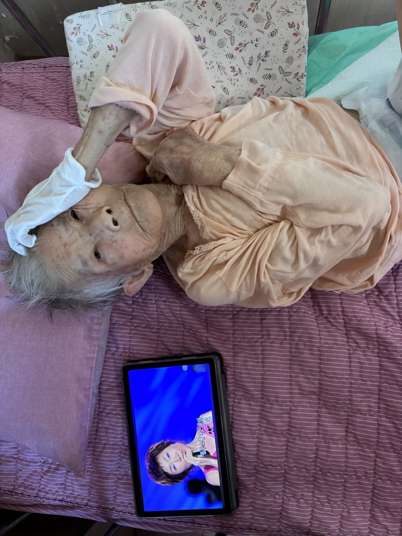 도봉실버센터 10월28일 음악 감상 프로그램입니다.(전층:한가위에 가족과 함께 듣는 신나는 트로트 노래 모음) 사진 11