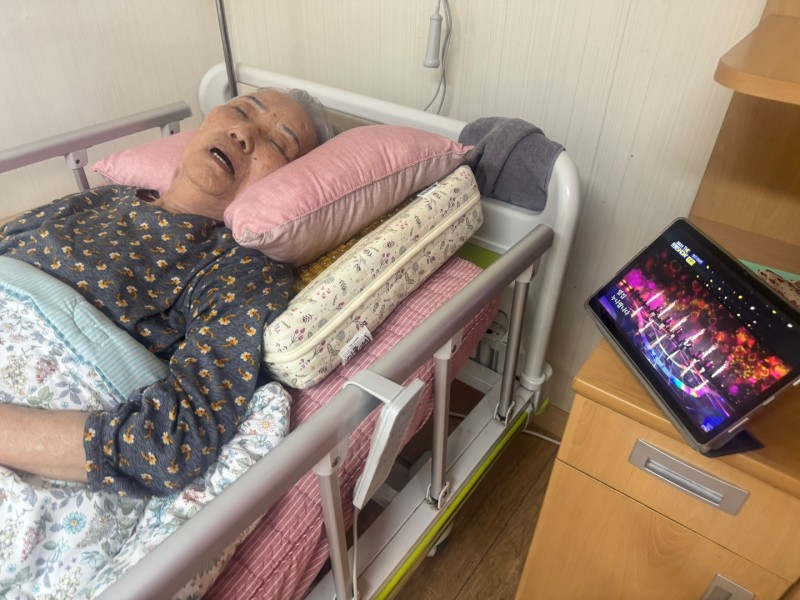 도봉실버센터 10월28일 음악 감상 프로그램입니다.(전층:한가위에 가족과 함께 듣는 신나는 트로트 노래 모음) 사진 31