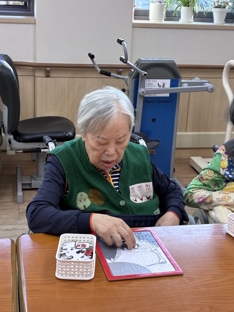 도봉실버센터 10월28일 인지교구 프로그램입니다.(전층) 사진 50