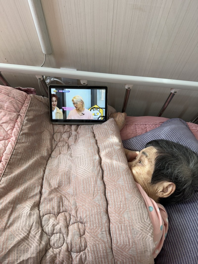 도봉실버센터 10월27일 영상 감상 프로그램입니다.(전층:스키즈와 로운이의 육아 일기) 사진 13