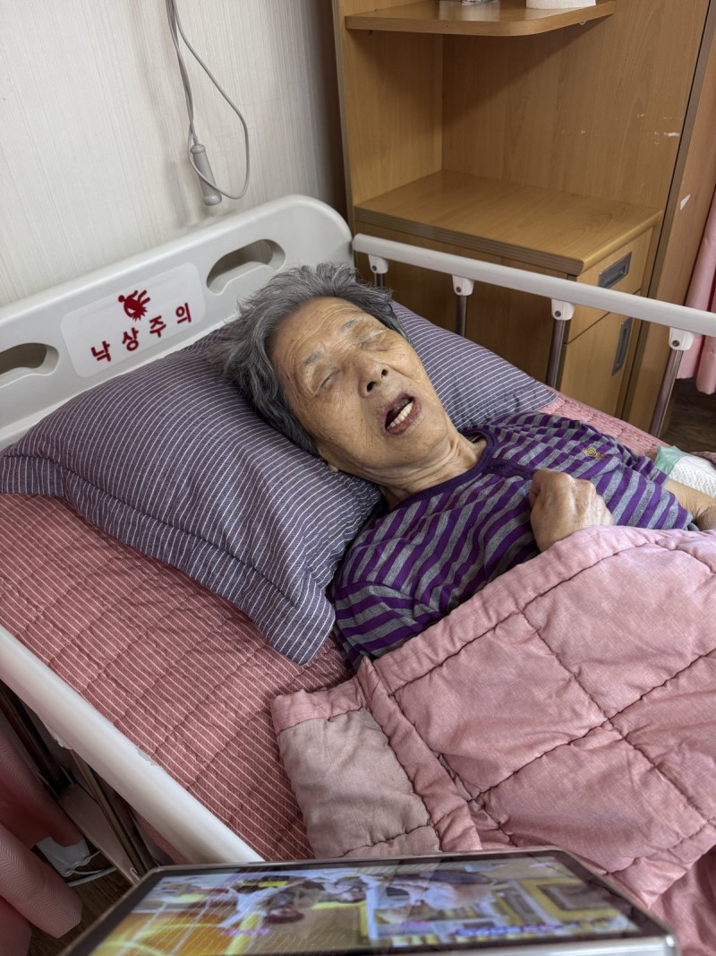 도봉실버센터 10월27일 영상 감상 프로그램입니다.(전층:스키즈와 로운이의 육아 일기) 사진 16