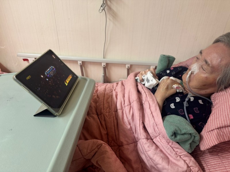 도봉실버센터 10월21일 음악 감상 프로그램입니다.(전층:무대를 압도하는 가수들이 모였다) 사진 2