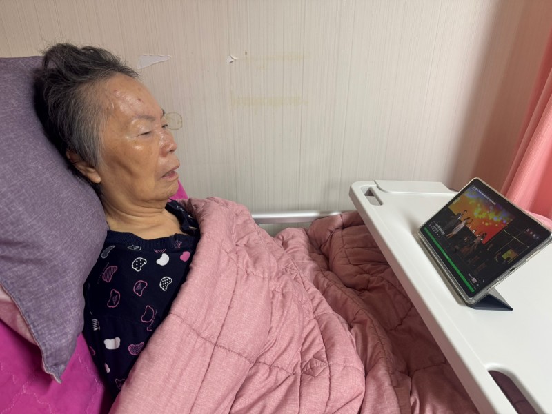 도봉실버센터 10월21일 음악 감상 프로그램입니다.(전층:무대를 압도하는 가수들이 모였다) 사진 5