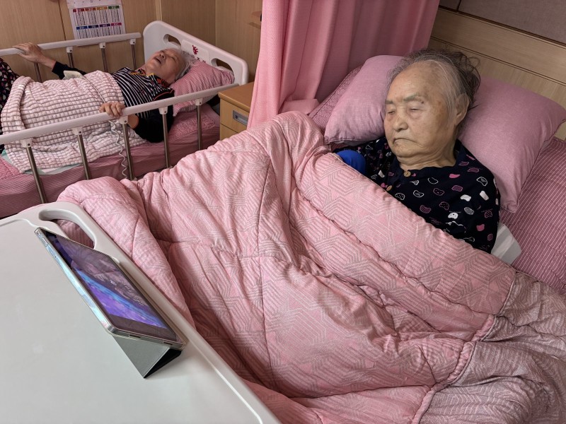 도봉실버센터 10월21일 음악 감상 프로그램입니다.(전층:무대를 압도하는 가수들이 모였다) 사진 6