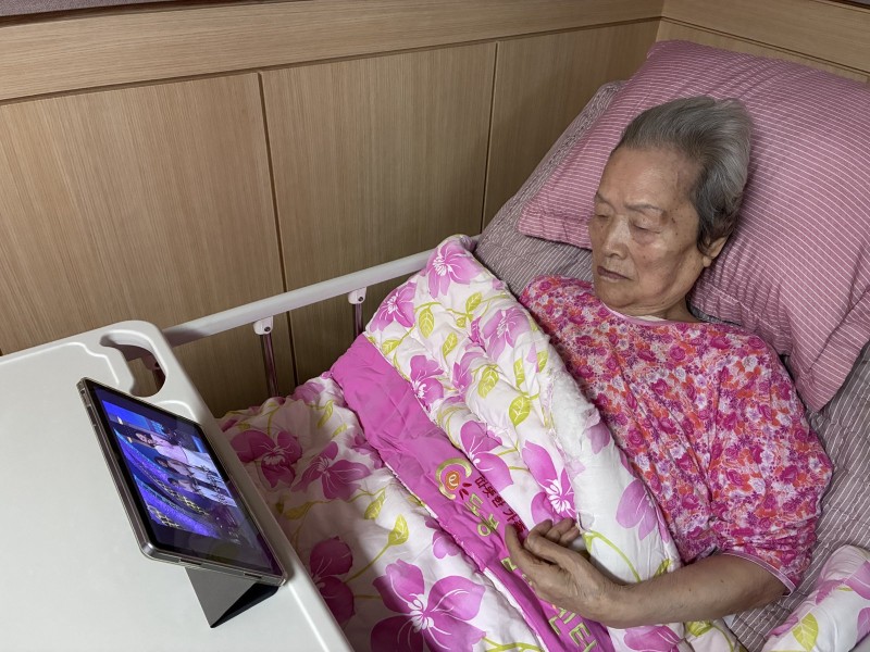 도봉실버센터 10월21일 음악 감상 프로그램입니다.(전층:무대를 압도하는 가수들이 모였다) 사진 7