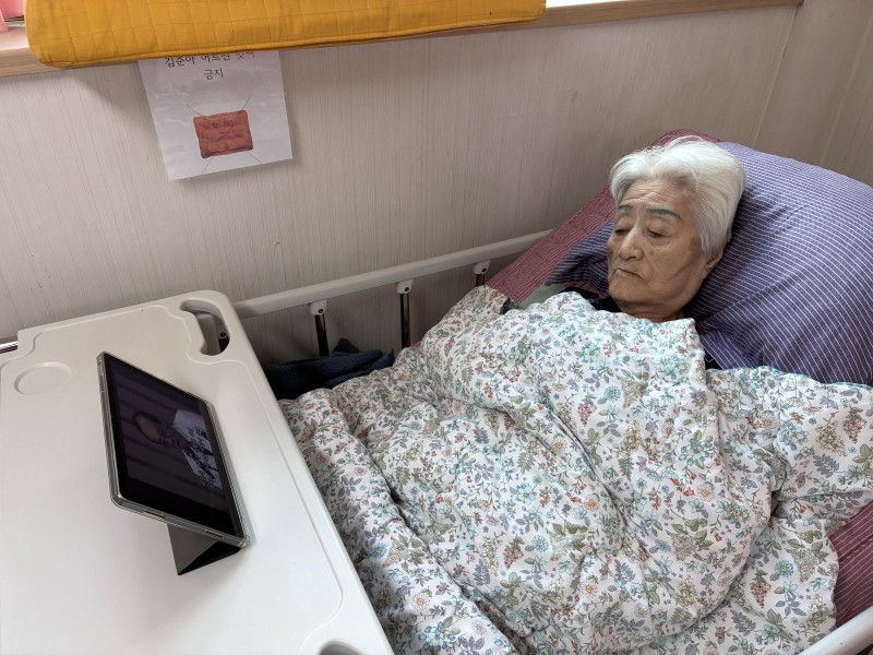 도봉실버센터 10월21일 음악 감상 프로그램입니다.(전층:무대를 압도하는 가수들이 모였다) 사진 11