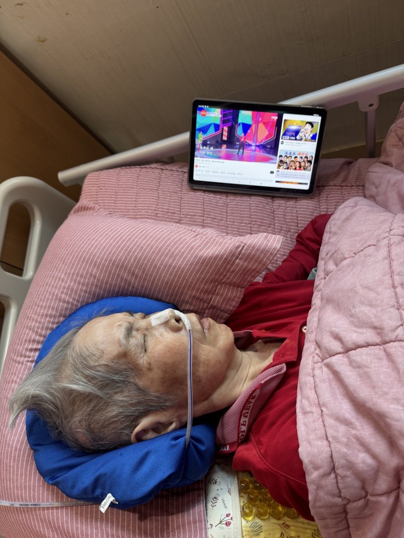 도봉실버센터 10월21일 음악 감상 프로그램입니다.(전층:무대를 압도하는 가수들이 모였다) 사진 23