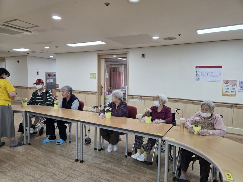도봉실버센터 10월16일 원예활동 프로그램입니다.(3층) 사진 2