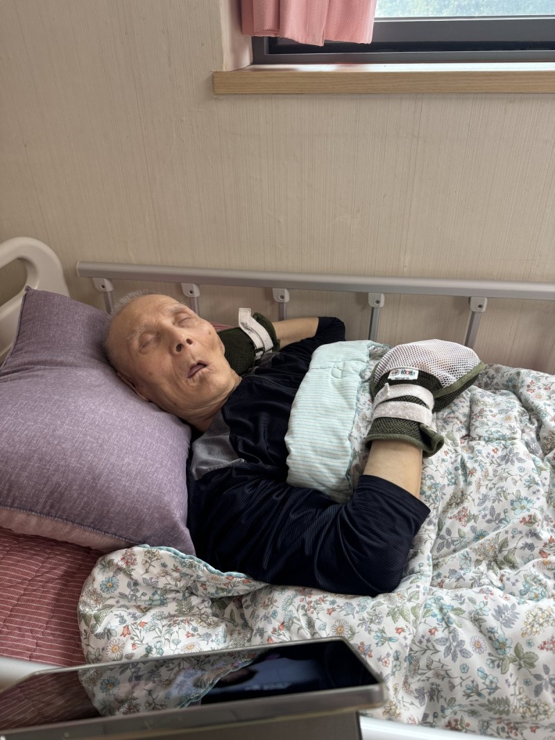 도봉실버센터 10월13일 영상 감상 프로그램입니다.(전층:같은 희귀병을 앓는 단짝 친구) 사진 17