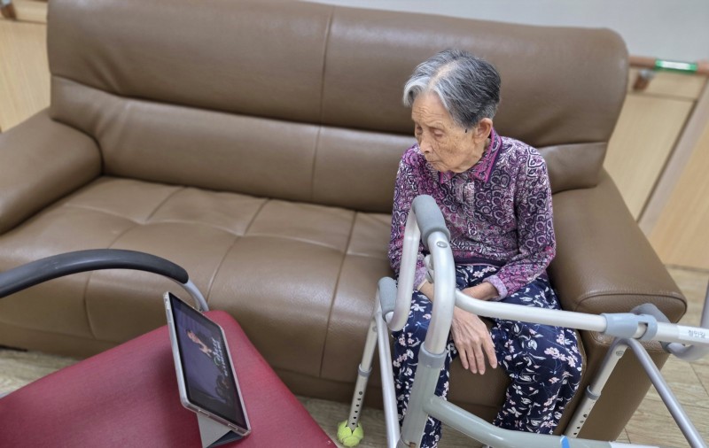 도봉실버센터 10월14일 음악 감상 프로그램입니다.(전층:불후의 명곡 패티김 특집) 사진 2