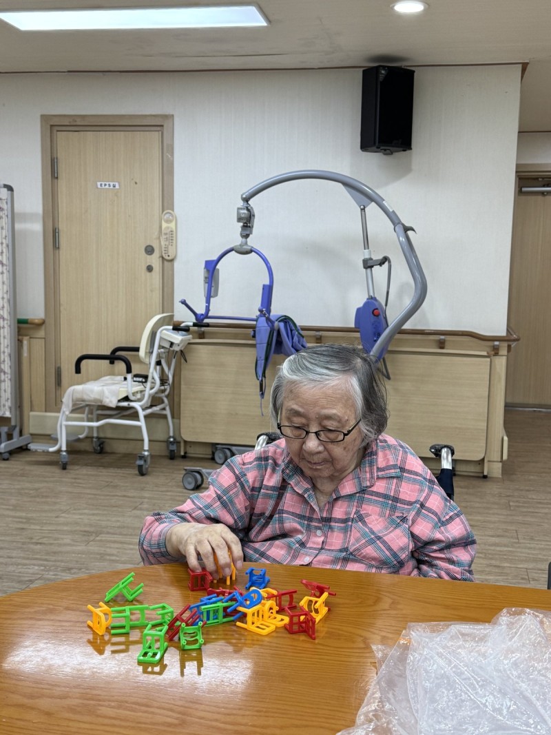 도봉실버센터 10월14일 인지교구 프로그램입니다.(전층) 사진 22