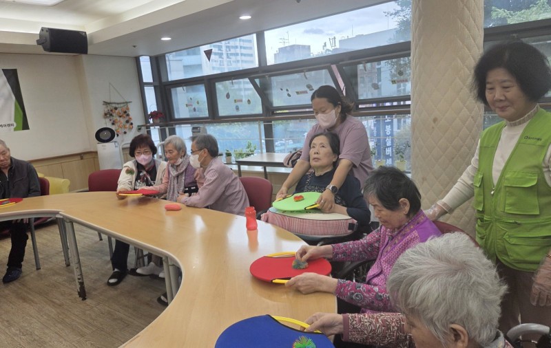 도봉실버센터 10월15일 생활운동 프로그램입니다.(전층) 사진 5