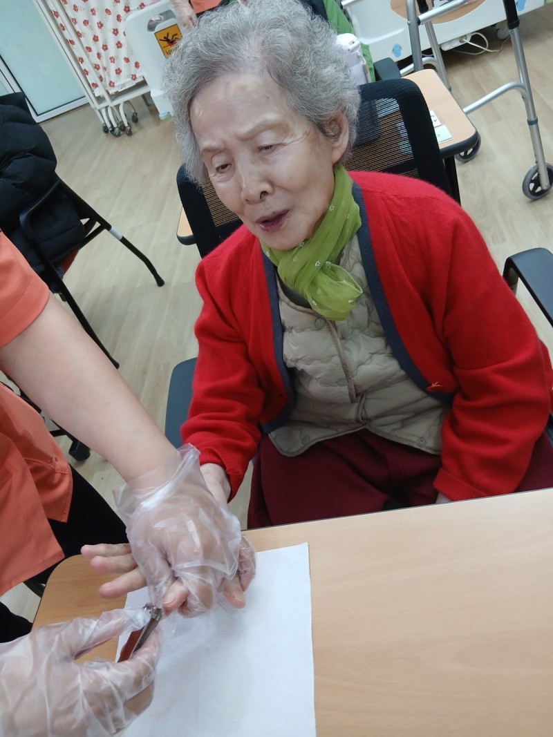도봉실버센터 2026년 10월 손발톱관리 사진 4