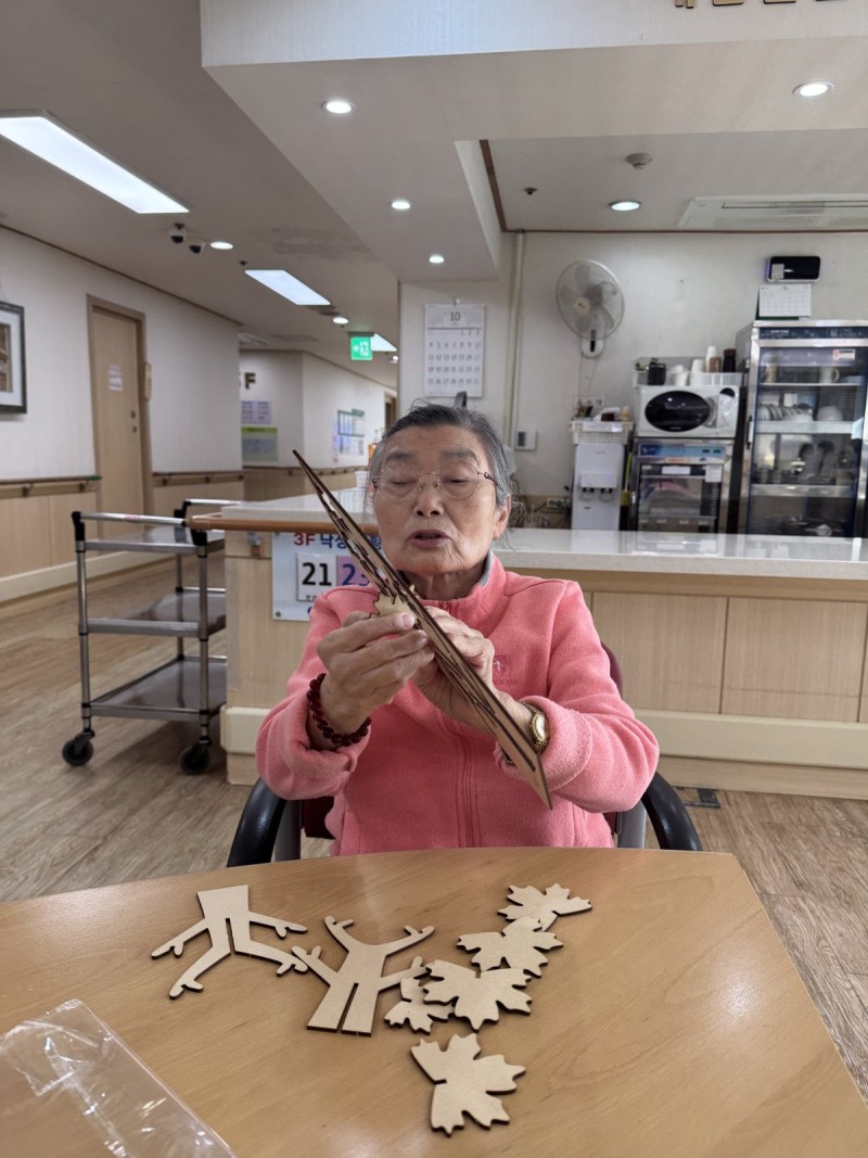 도봉실버센터 10월23일 원예활동 프로그램입니다.(3층) 사진 4