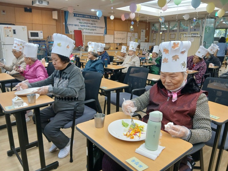 도봉실버센터 2026년 10월 요리교실 사진 14